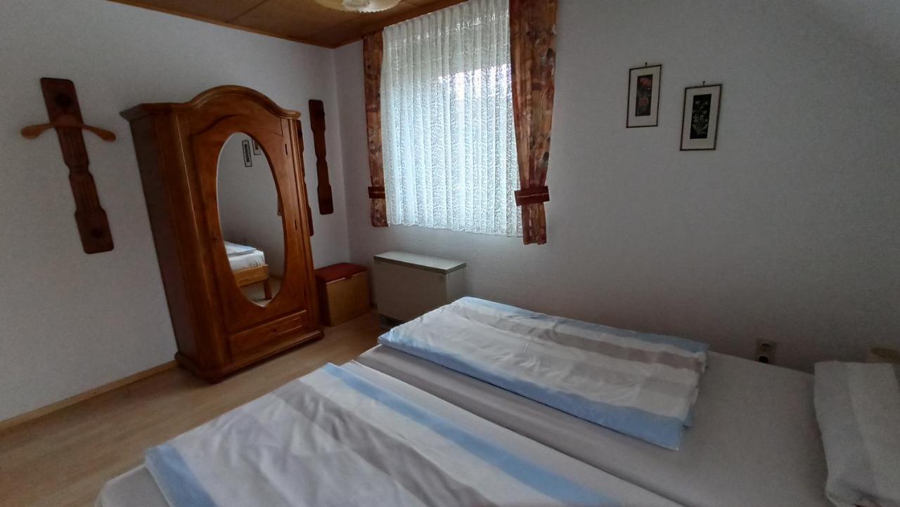 Ferienwohnung am Deister mit großem Balkon Springe Exterior foto